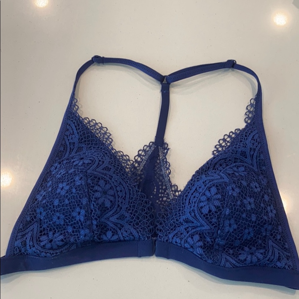 Victoria’s Secret Front-Close Lace Bralette